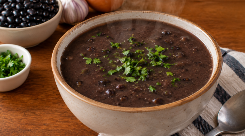 caldo de feijão preto simples e fácil